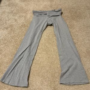 Women’s Yoga Pants